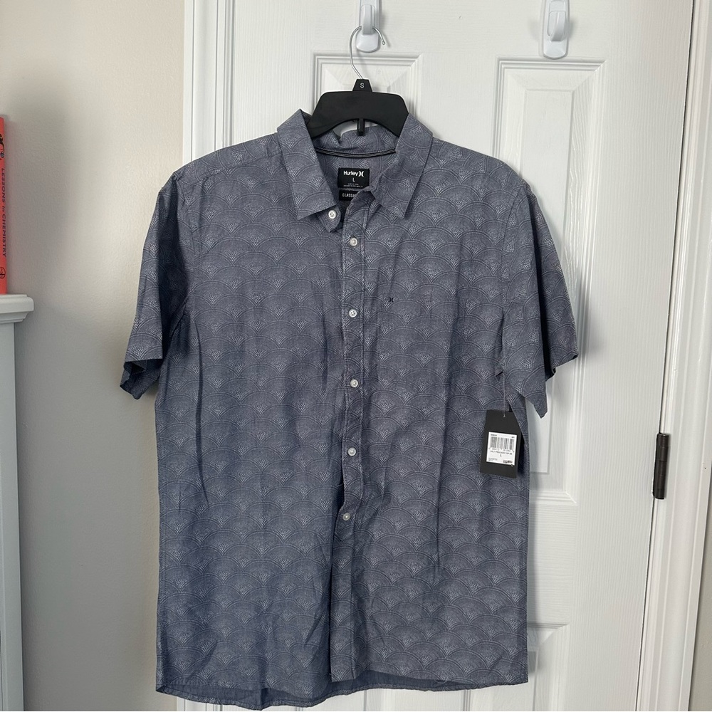Hurley Men’s Blue Button Down Collared Short Sleeve Shirt